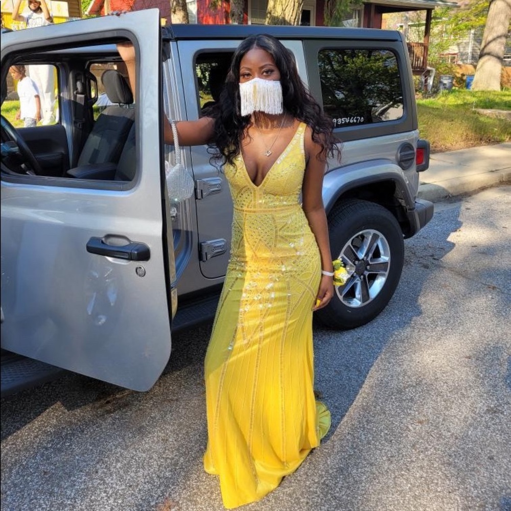 YELLOW PROM DRESS